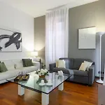 Borromei, 11 - Eleganza In Pieno Centro * Milan