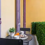 Borromei, 11 - Eleganza In Pieno Centro Apartment *