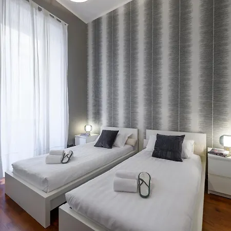Borromei, 11 - Eleganza In Pieno Centro Apartment