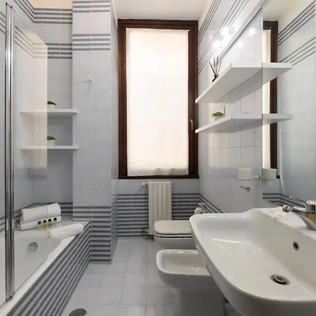 Διαμέρισμα Borromei, 11 - Eleganza In Pieno Centro