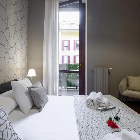 Borromei, 11 - Eleganza In Pieno Centro Διαμέρισμα